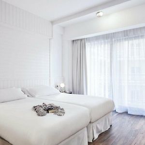 Kamer met Twee Aparte Bedden de Toegang voor Gehandicapten